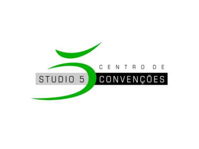 Studio	
  5	
  Centro	
  de	
  Convenções	
   Localização	
   Localizado	
   às	
   margens	
   de	
   um	
   dos	
   mais	
   importantes	
   corredores	
   viários	
   de	
   Manaus	
  –	
  